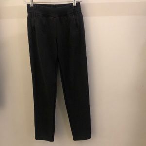 lululemon athletica Pants - Lululemon black sweatpant, sz 4, 68109 lululemon athletica Pants - Lululemon black sweatpant, sz 4, 68109